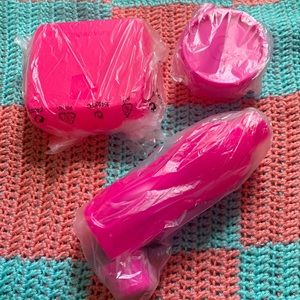 Tupperware neon pink lunch kit $15 NWT